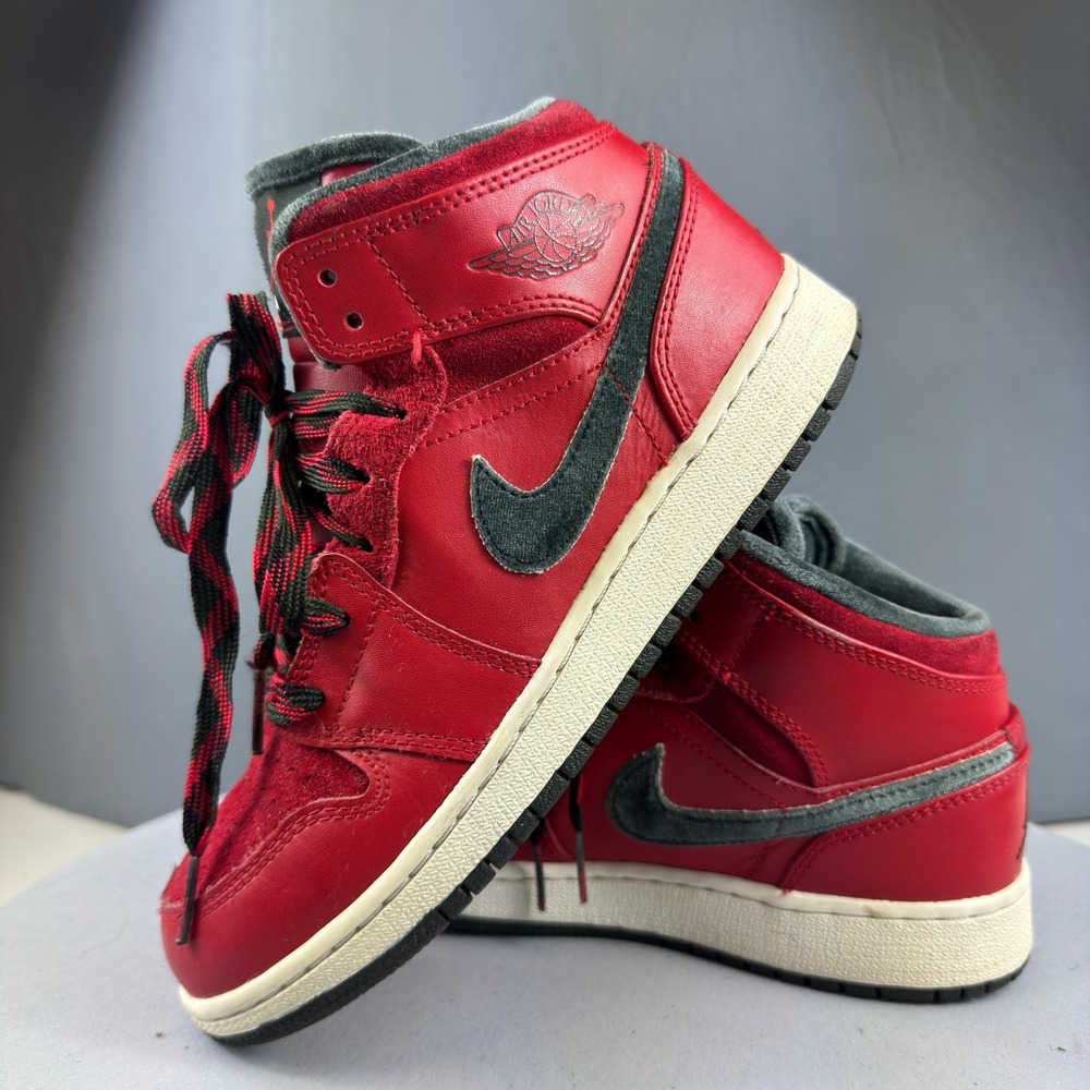 Nike Air Jordan 1 Mid Premier BG Kids Size 4.5Y Varsity Red Sneakers 619049-631